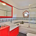 Stone Villa,large Garden,swimming Pool, Very Close The Beautiful . *