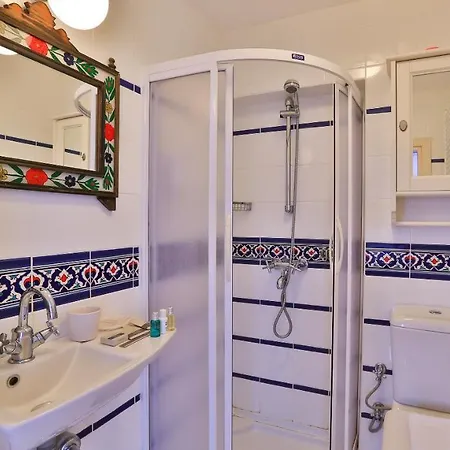 Villa Stone Villa,large Garden,swimming Pool, Very Close The Beautiful . Çeşme