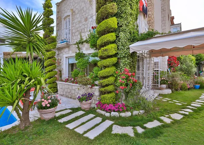 Stone Villa,large Garden,swimming Pool, Very Close The Beautiful . * Çeşme