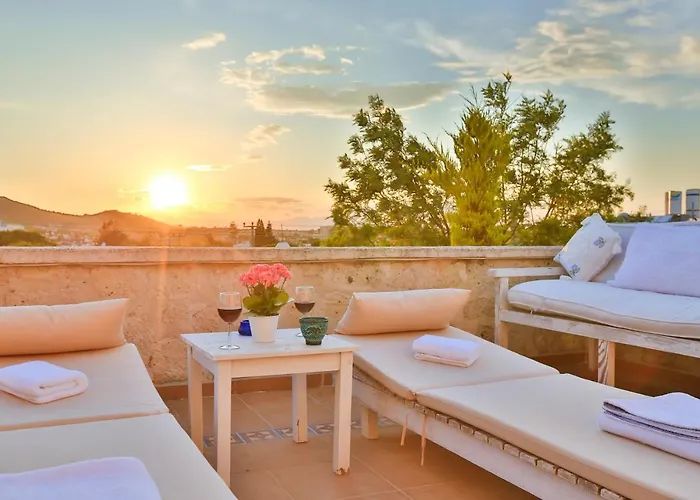 Stone Villa,large Garden,swimming Pool, Very Close The Beautiful . Çeşme